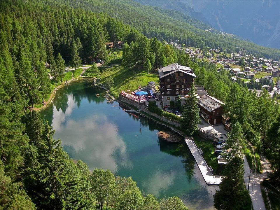 Hotel Pension Aaron Am See à Grächen Extérieur photo