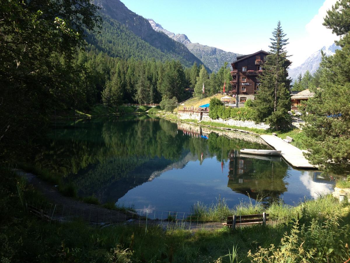 Hotel Pension Aaron Am See à Grächen Extérieur photo